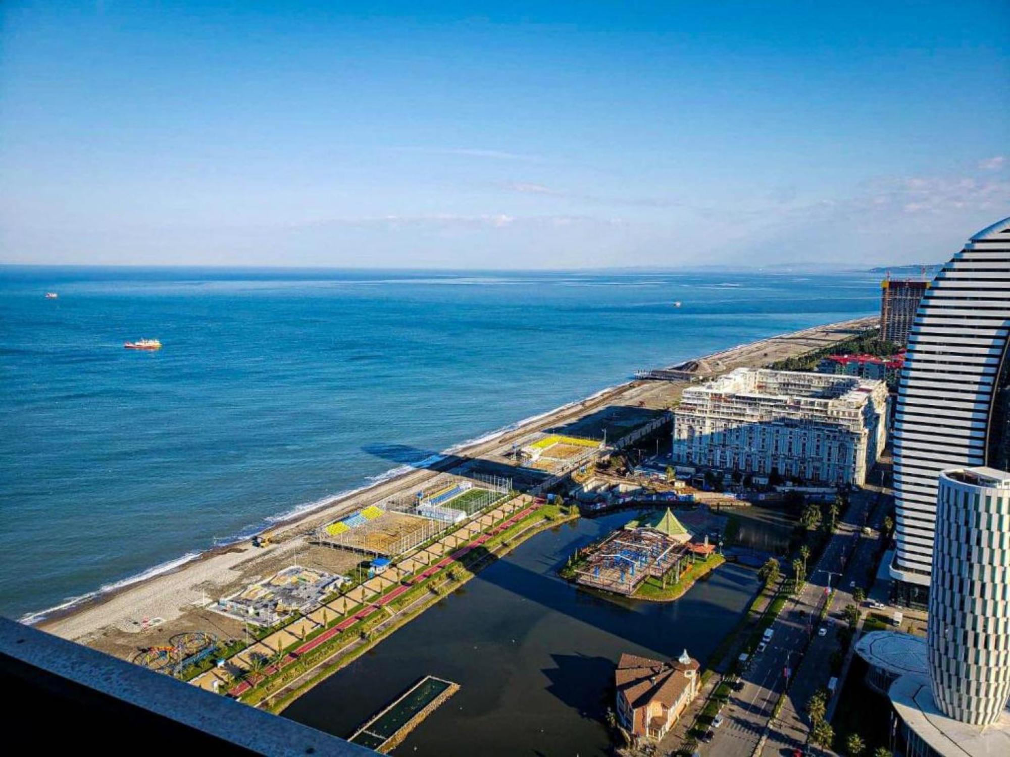 Orbi City Sea View Aparthotel Batumi Exteriör bild