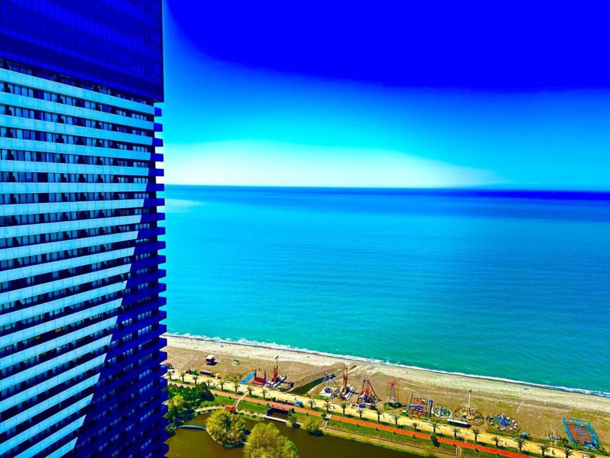 Orbi City Sea View Aparthotel Batumi Exteriör bild