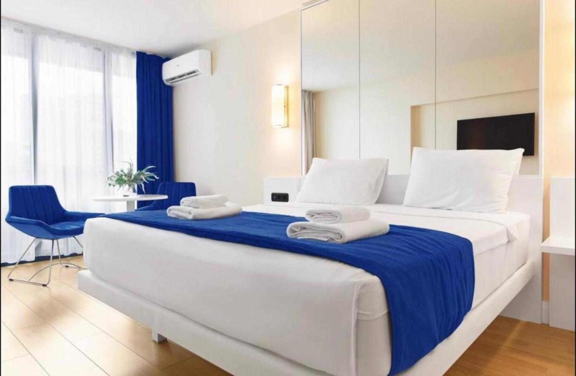 Orbi City Sea View Aparthotel Batumi Exteriör bild
