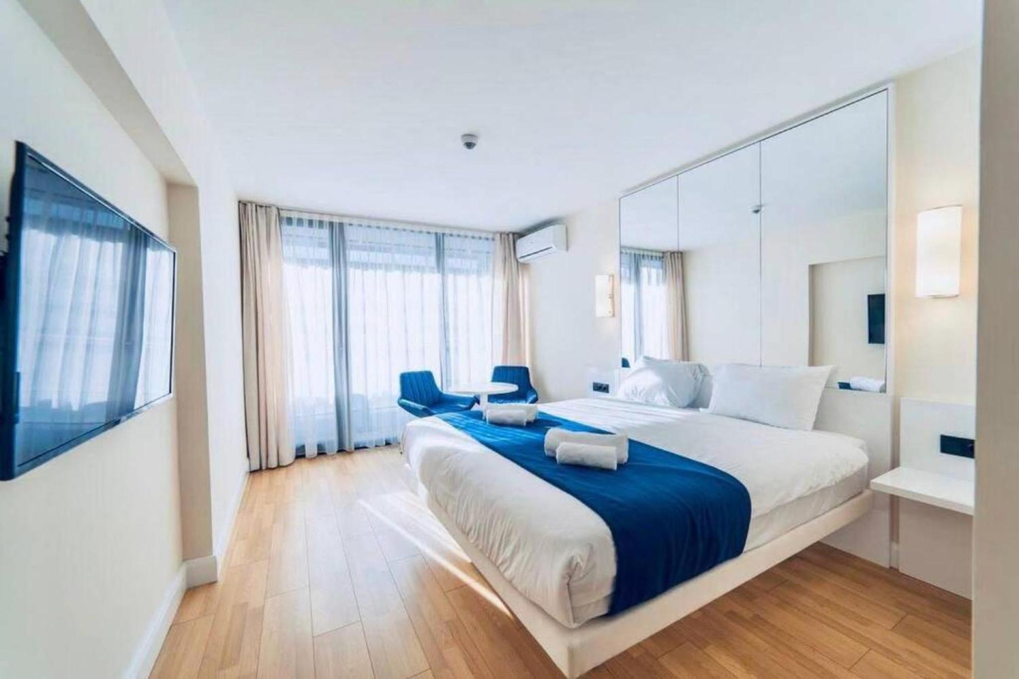 Orbi City Sea View Aparthotel Batumi Exteriör bild