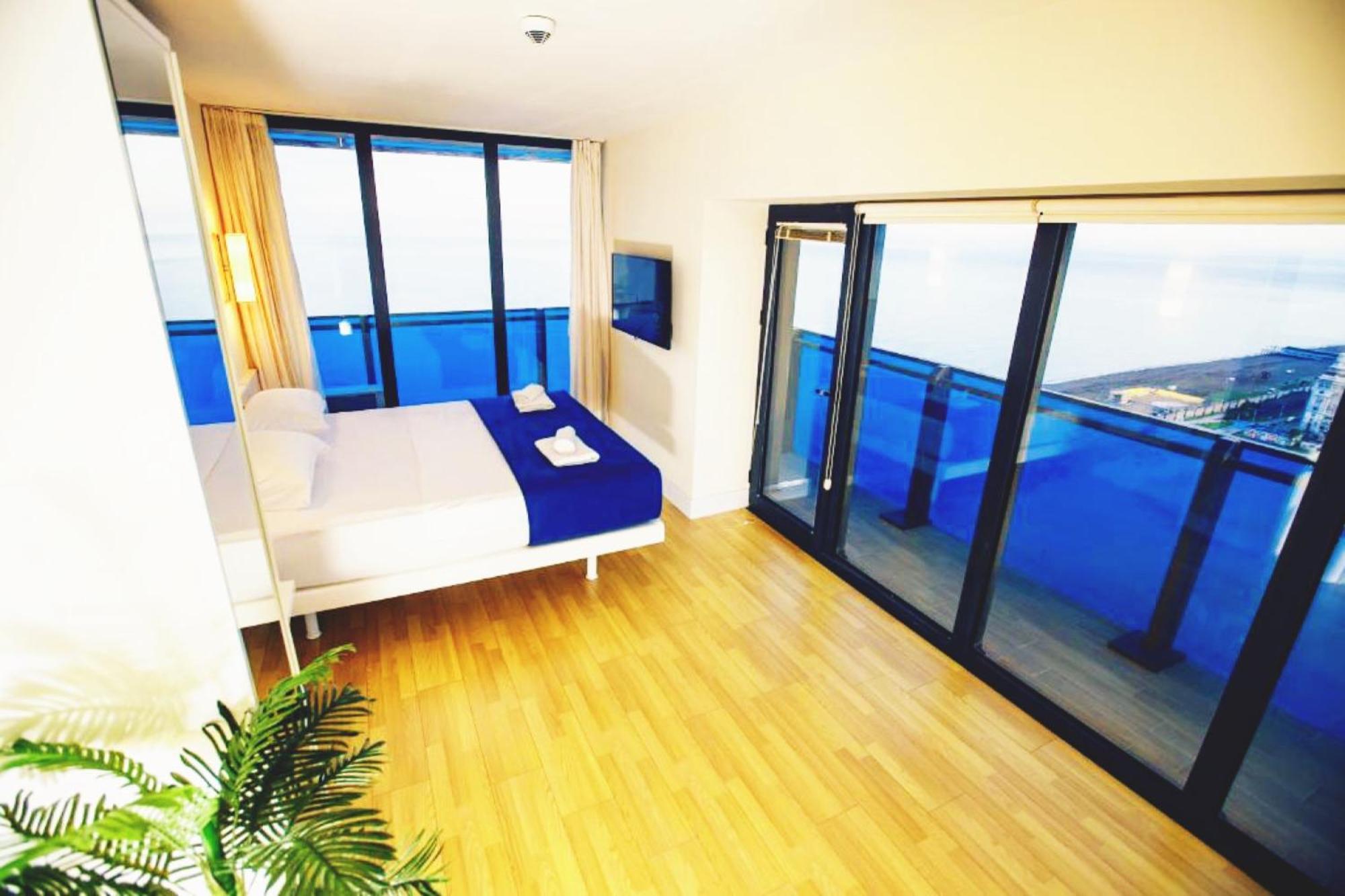 Orbi City Sea View Aparthotel Batumi Exteriör bild