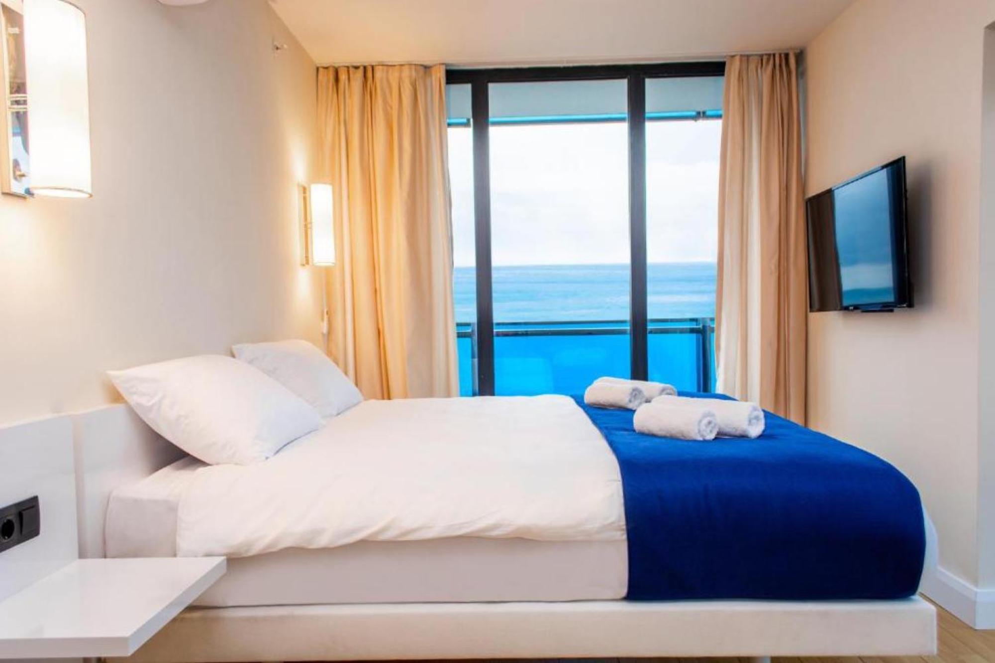 Orbi City Sea View Aparthotel Batumi Exteriör bild