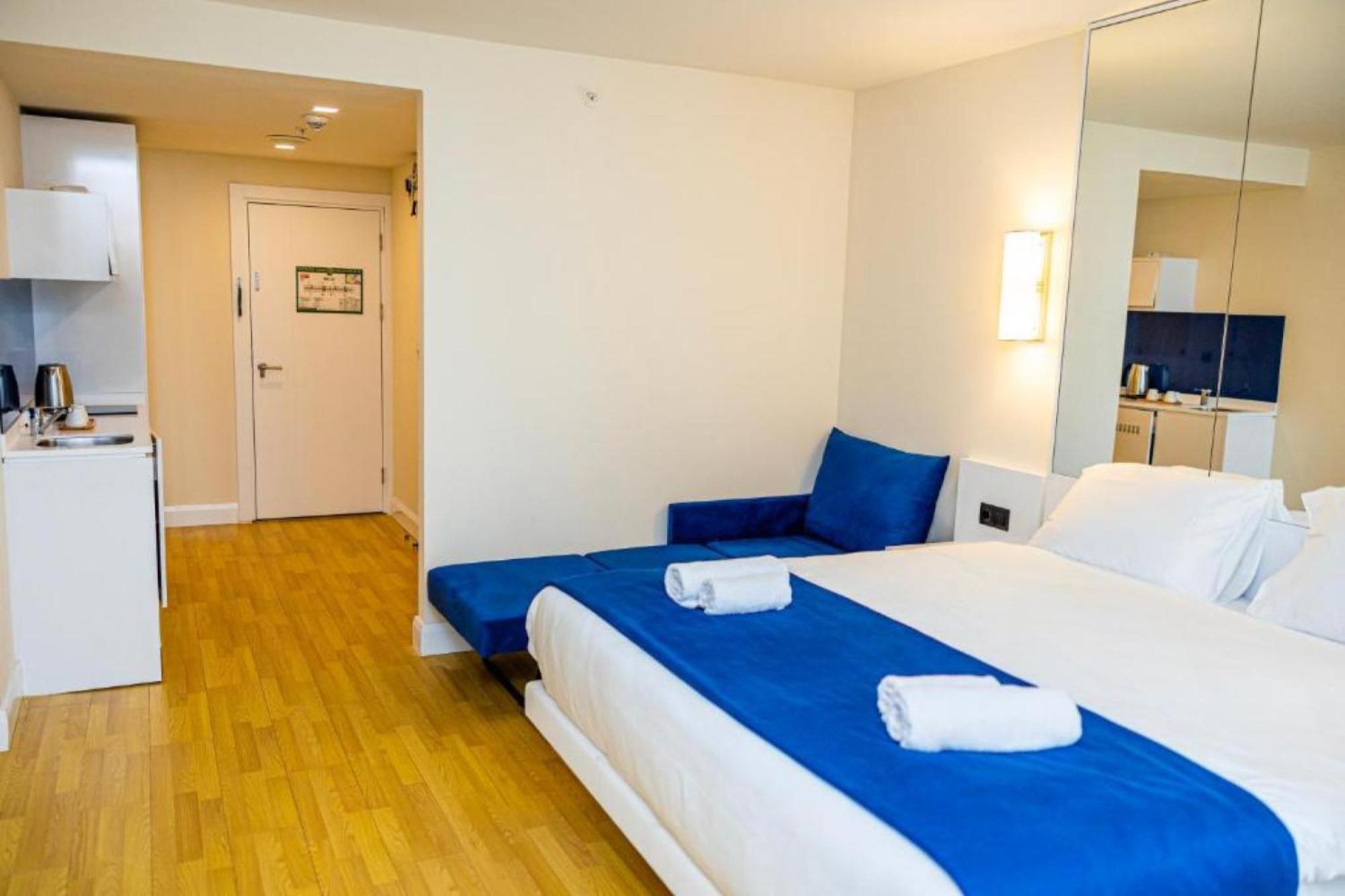 Orbi City Sea View Aparthotel Batumi Exteriör bild