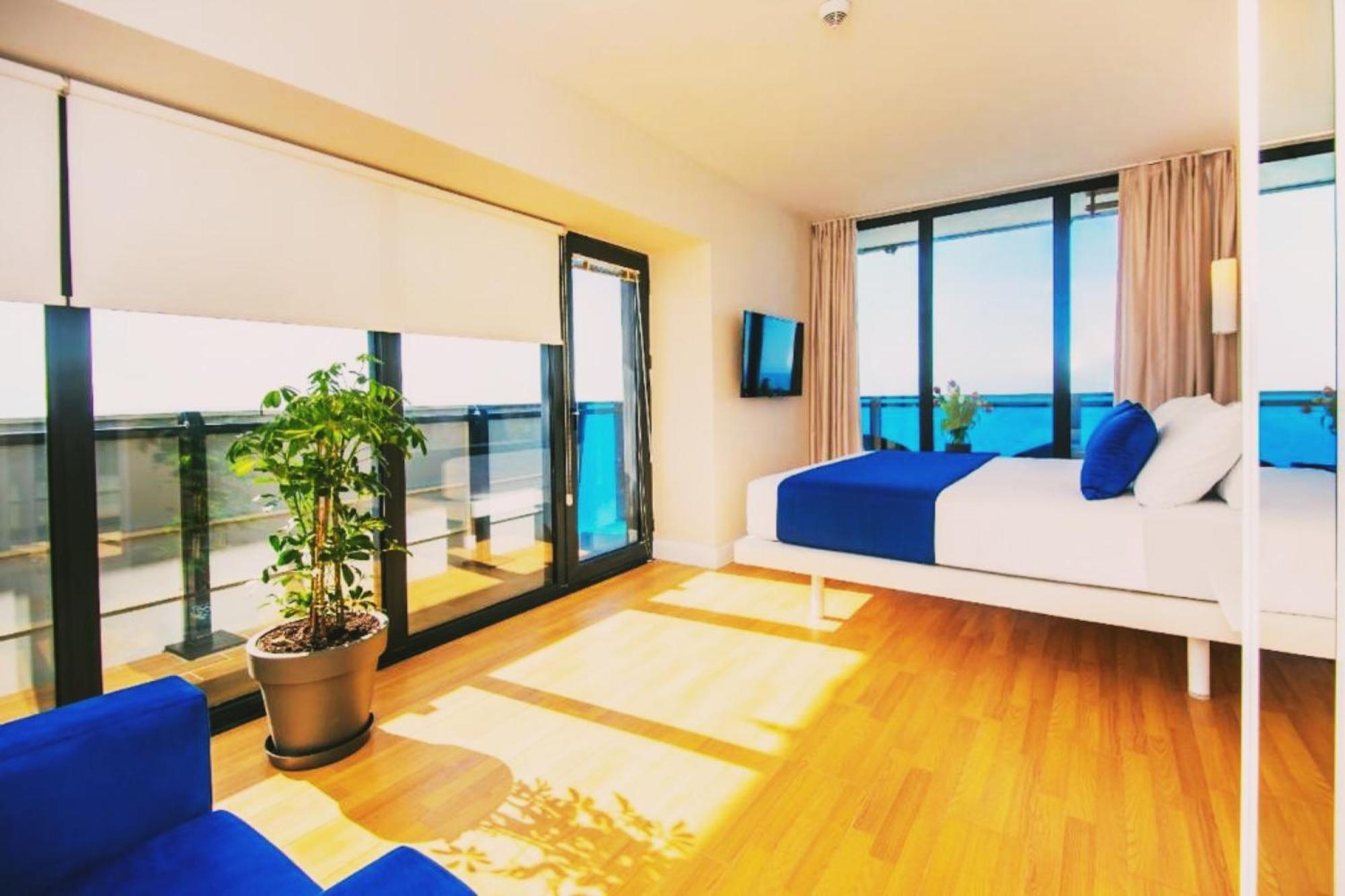 Orbi City Sea View Aparthotel Batumi Exteriör bild
